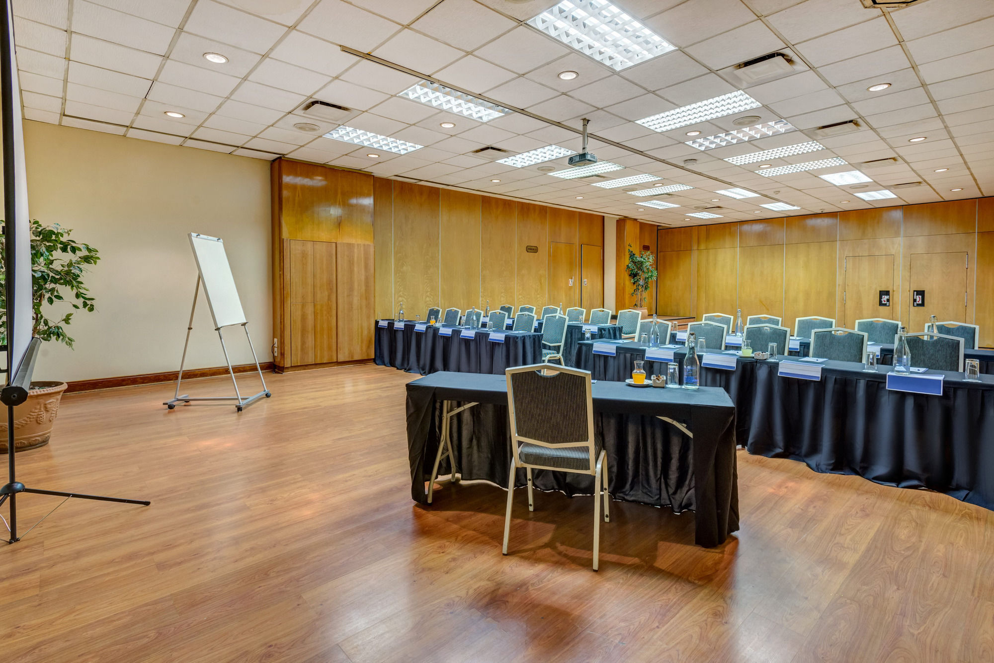 Bon Hotel Bloemfontein Central מראה חיצוני תמונה
